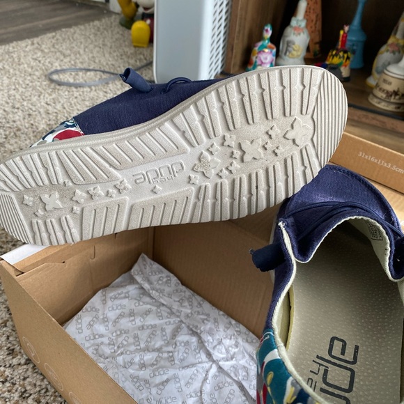 Hey Dudes - Picture 4 of 5